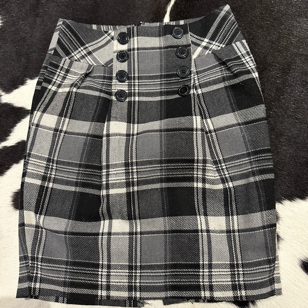 Dynamite skirt size 1